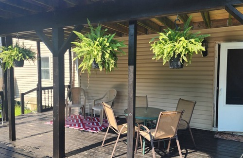 Vestal Maison | Charming 3-bedroom house in Vestal with WiFi
