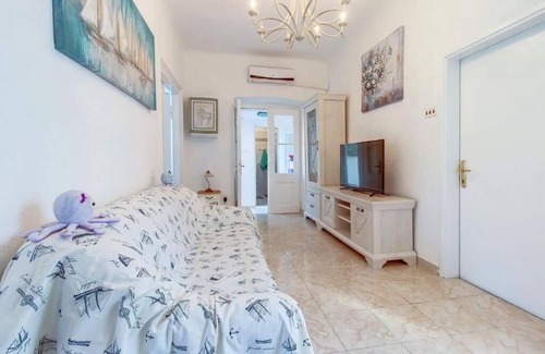 Veli Losinj Appartement | Charming 3-bedroom apartment with AC and WiFi in enchanting Veli Lošinj