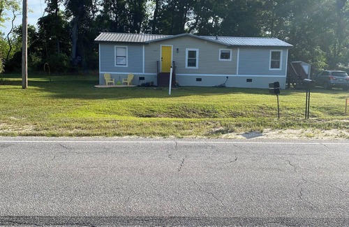 Ruffin Maison | Charming 3-bedroom mobile home with WiFi and AC in Walterboro