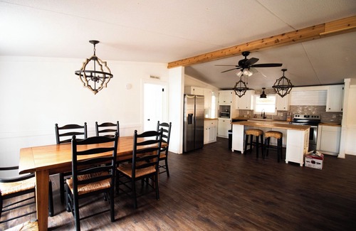 Thomaston Maison | Charming 3-bedroom on the Flint River with Island