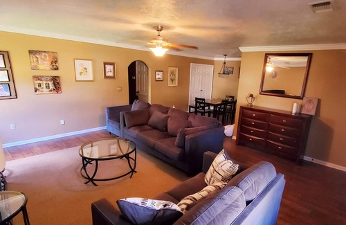 Starkville Maison | Charming 3-bedroom peaceful living in a specious house!