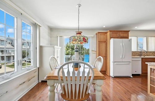Southend Maison | Charming 3-bedroom townhome in Brigantine