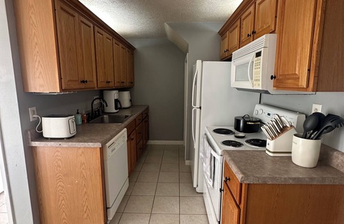 Greensburg Maison | Charming 3-bedroom townhome with AC and WiFi in Greensburg