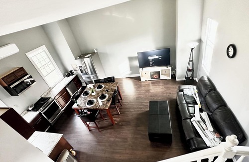 Glenwood Maison | Charming 3-bedroom townhome with WiFi, AC in Glenwood