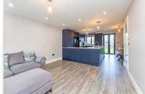 Barna Maison | Charming 3-bedroom townhome in quaint Bearna with WiFi