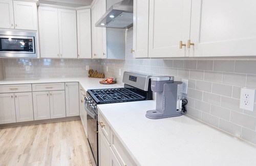 Auburn - Opelika Maison | Charming 3-bedroom Townhome Kid-Friendly, Auburn