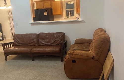 DeKalb Maison | Charming 3-bedroom townhome in delightful DeKalb with WiFi, AC
