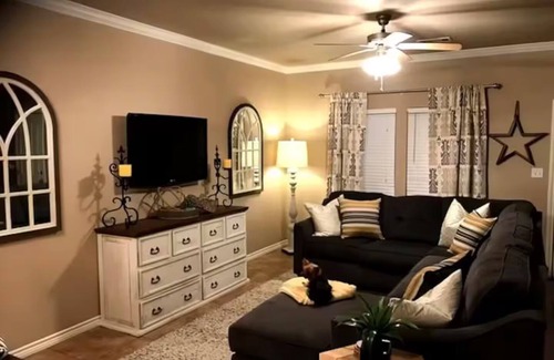 Odessa Maison | Charming 3-bedroom townhome with WiFi, AC in pleasant Odessa