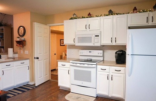 Salado Maison | Charming 3-bedroom townhome with AC, WiFi in beautiful Salado, Texas.