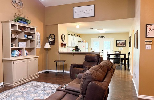 Salado Maison | Charming 3-bedroom townhome with AC, WiFi in beautiful Salado, Texas.