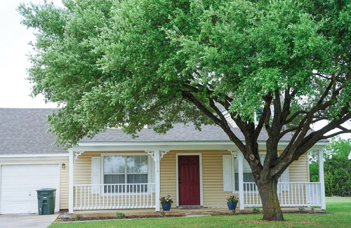 Salado Maison | Charming 3-bedroom townhome with AC, WiFi in beautiful Salado, Texas.