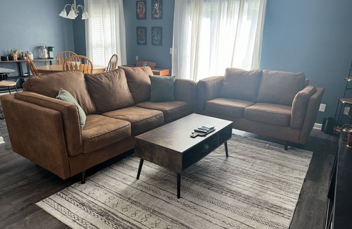 Sumter Maison | Charming 3-bedroom townhome with WiFi and AC iN Sumter close to Shaw AFB