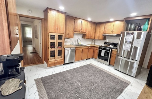 East Aurora Maison | 3-bedroom House Village East Aurora Walk meters away from Main St. and Roycroft
