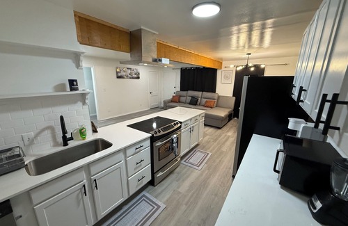 Midwest City Maison | Charming 3-bedroom with WiFi and AC in Midwest City