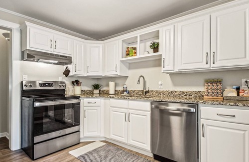 Simpsonville Maison | Charming 3-bedroom house only .6 miles from downtown Simpsonville with AC, WiFi