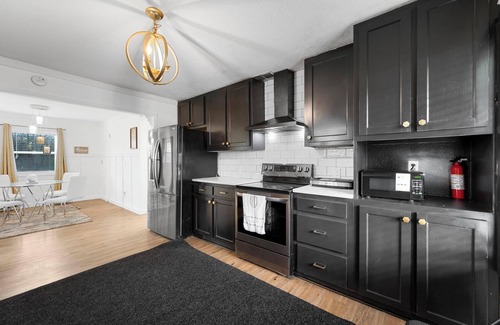 Wills Point Maison | Charming 3-bedroom country house in lovely Wills Point with WiFi, AC