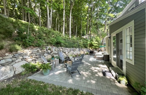 Amesbury Maison | Charming 3 bedroom with magical patio