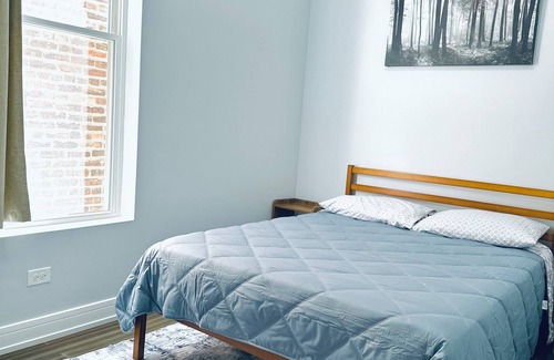 Tri-Taylor Lit Et Petit-Déjeuner | Charming 3 bedrooms Apartment at the Medical District