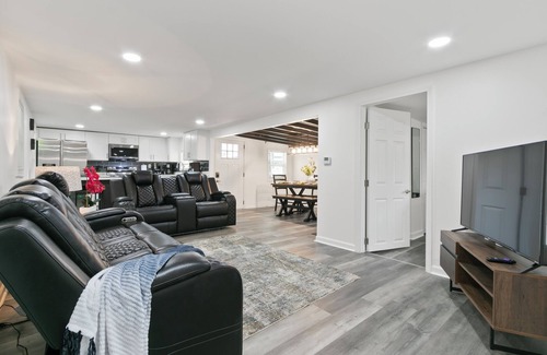 Jackson Maison | Charming 3-BR/2-BA Waterfront Lake House