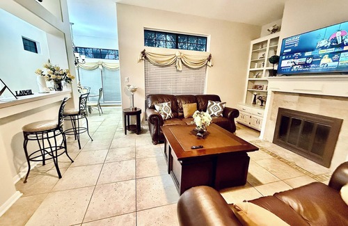 Pasadena Maison | Charming 3-BR Home in Pasadena near highways, industry, shopping