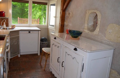 Montlouis-sur-Loire Cottage | Gîte de charme avec jardin clos, proche Loire à Vélo, à 15 km de Tours, équipé et confortable