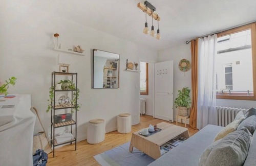 Porte-Saint-Martin Appartement | Charming 3 room apartment near Canal Saint-Martin