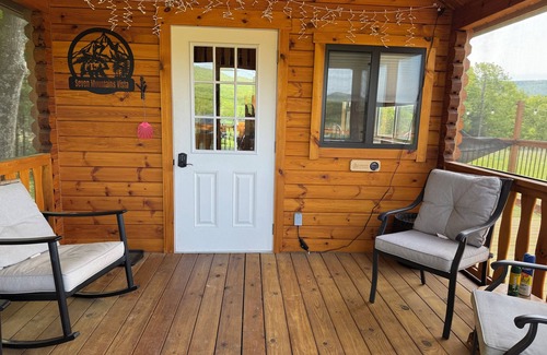 Weikert Cabine | Charming 3-room cabin in Millmont with fire pit, AC, freeWiFi, hammock and porch