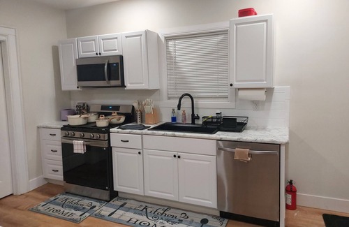 Corning Maison | Charming 3BR Downtown Corning Home – Walk to Dinning, Museums & Market Street!
