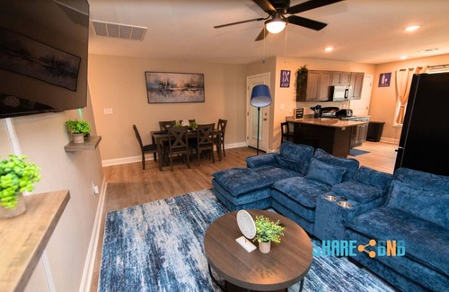 Jacksonville Maison | Charming 3BR Family Stay | Fenced Yard & Streaming TV