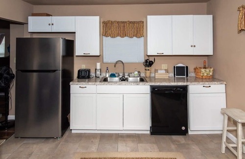 Poplar Grove Maison | Charming 3BR Home w/Private Yard