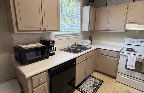 Valdosta Maison | Charming 3BR Minutes to Moody AFB, Downtown & VSU