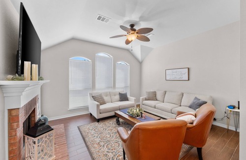 Frisco Maison | Charming 4-BD Home: Office & Arcade, Near PGA, Costco, 13 Min to Legacy West
