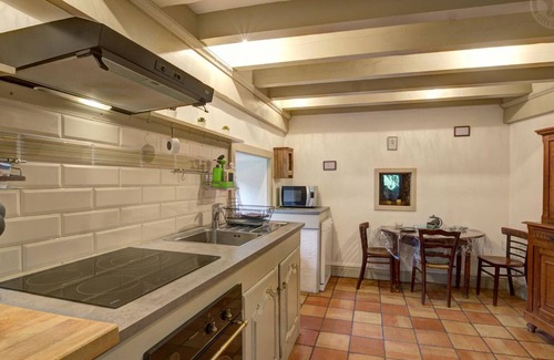 Salt-en-Donzy Cottage | Gîte en pierres avec jardin, cheminée et accès direct aux sentiers de randonnée