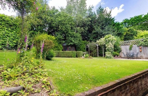 Epping Maison | Charming 4-Bed Home in Epping