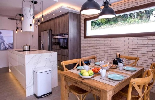 Ermita Maison | Charming 4-Bed House in Javea - Montgo Park