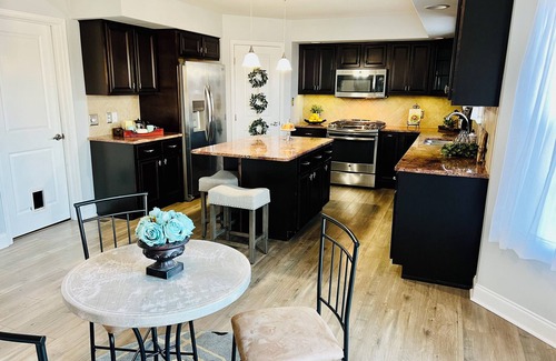 Earlville Maison | Charming 4-bedroom house with WiFi, AC in enchanting Douglassville.