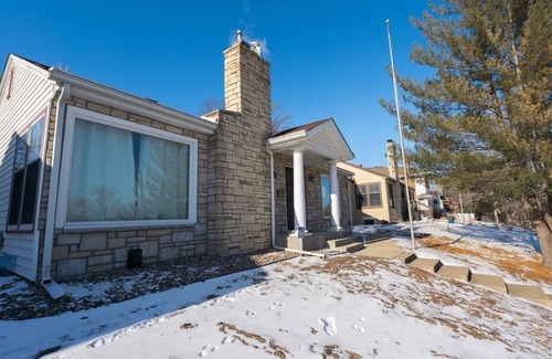 Hale Maison | Charming 4-Bedroom, 2-Bath Retreat Near Lake Nokomis – Now 20% Off!