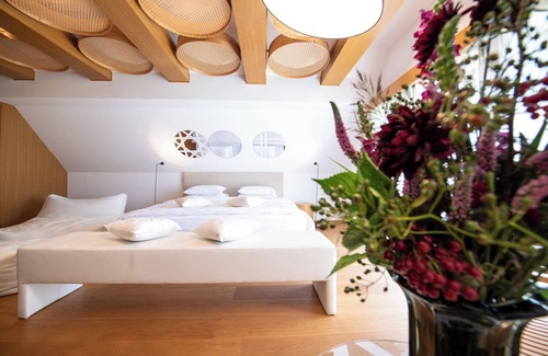 Hrib pri Hinjah Lit Et Petit-Déjeuner | Charming 4-Bedroom B&B Where Tradition Meets Modern Comfort
