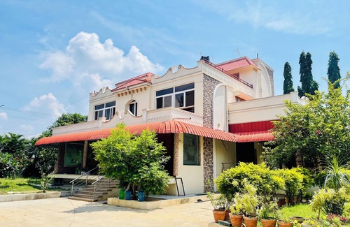 Tirupati Maison | Charming 4-bedroom bungalow with WiFi and AC in Tirupati