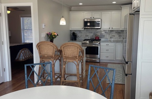 Biddeford Pool Maison | Charming 4-bedroom cape on Hills Beach Road