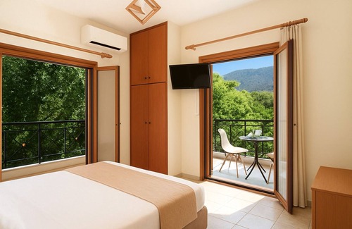 Georgioupolis Lit Et Petit-Déjeuner | Charming 4-bedroom bed & breakfast in delightful Georgioupoli with AC