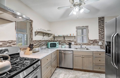 Alexandria West Maison | Charming 4-bedroom house with WiFi and AC in enjoyable Alexandria