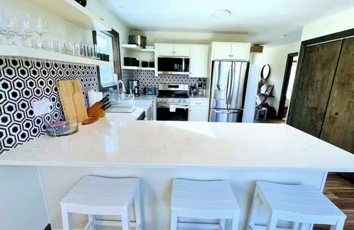 Jim Thorpe Maison | Charming 4-bedroom house with Hot Tub - Playset - Firepit - Lake beach