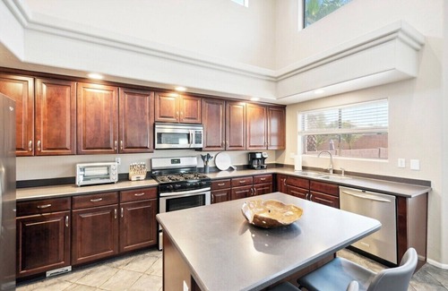 Avondale Maison | Charming 4-bedroom house in Avondale with AC, WiFi