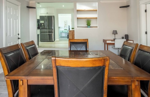 Branham - Jarvis Maison | Charming 4-bedroom house with WiFi, AC in delightful San Jose