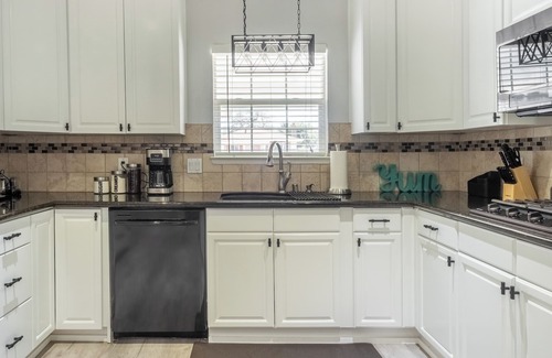 Branham - Jarvis Maison | Charming 4-bedroom house with WiFi, AC in delightful San Jose