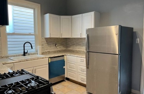 South Shore Maison | Charming 4-bedroom house with AC and WiFi in fabulous Chicago