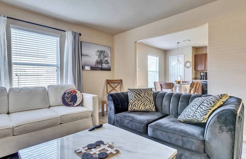 Houston Maison | Charming 3-bedroom house in peaceful Houston IAH with AC, WiFi
