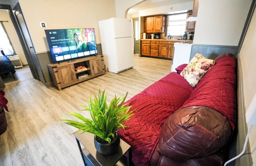 Waconia Maison | Charming 4-bedroom house with AC and WiFi in serene Waconia