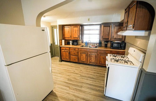 Waconia Maison | Charming 4-bedroom house with AC and WiFi in serene Waconia